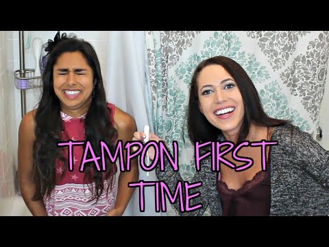 TEACHING MY FRIEND HOW TO USE A TAMPON FOR THE FIRST TIME!